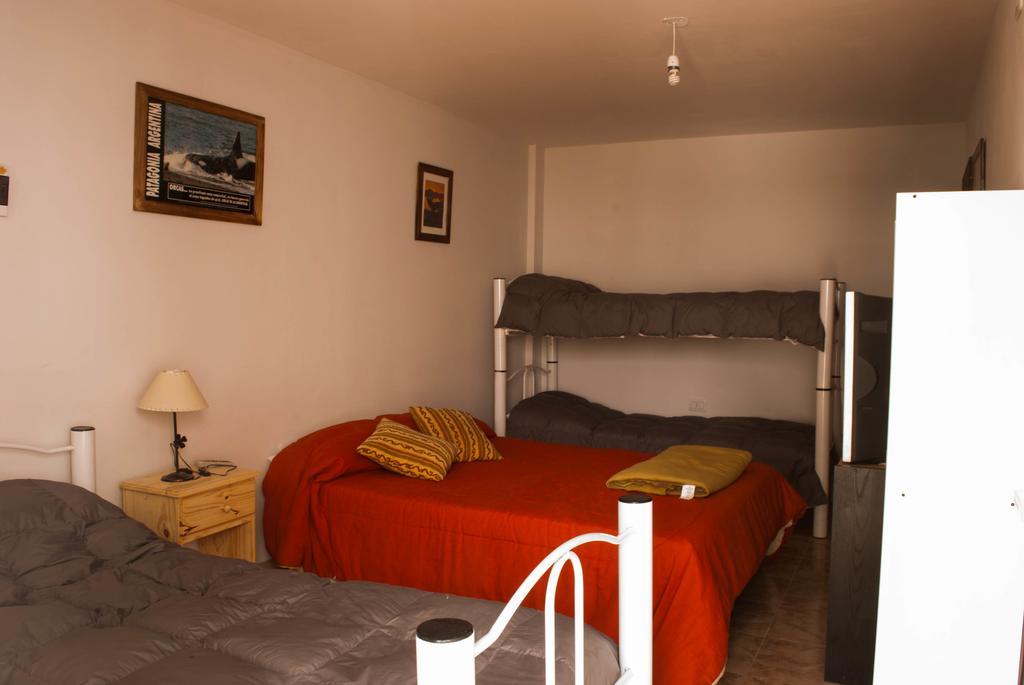 Loica Hostel Puerto Madryn Esterno foto