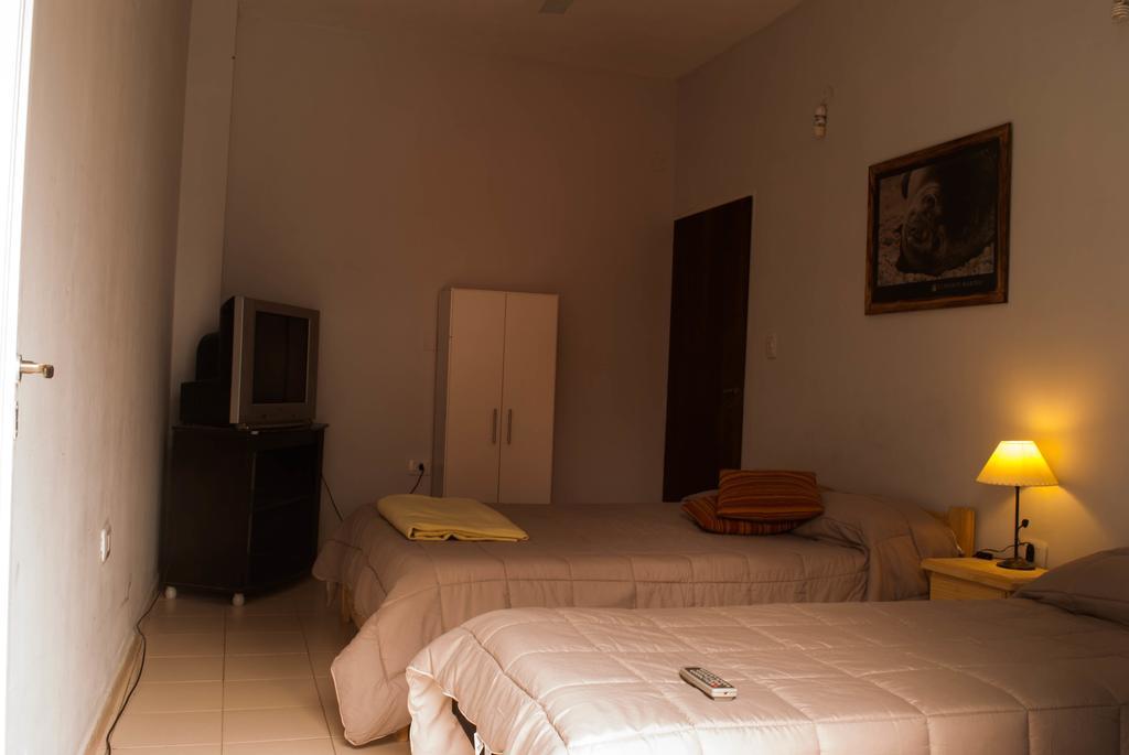 Loica Hostel Puerto Madryn Esterno foto