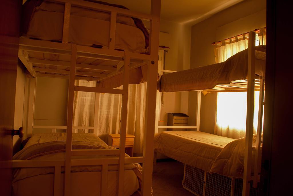 Loica Hostel Puerto Madryn Esterno foto